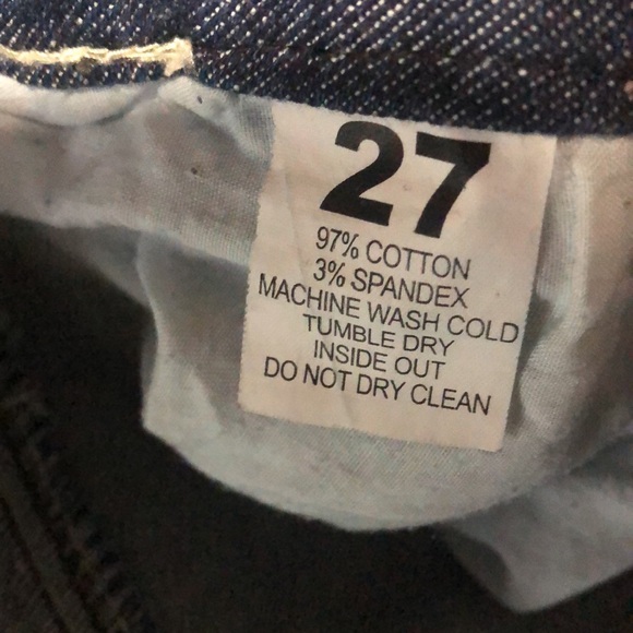 Distressed crop capri jeans - Picture 9 of 9